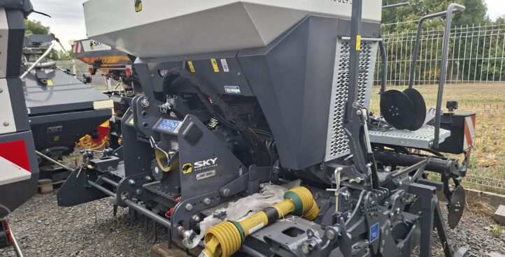 Zestaw uprawowo-siewny SKY Agriculture Progress P100 + HR300