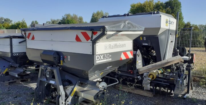 Rozsiewacz SKY Agriculture DX 30+ ECONOV